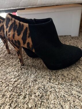 Vince Camuto Black Suede Ankle Booties with Leopard-Print Heel